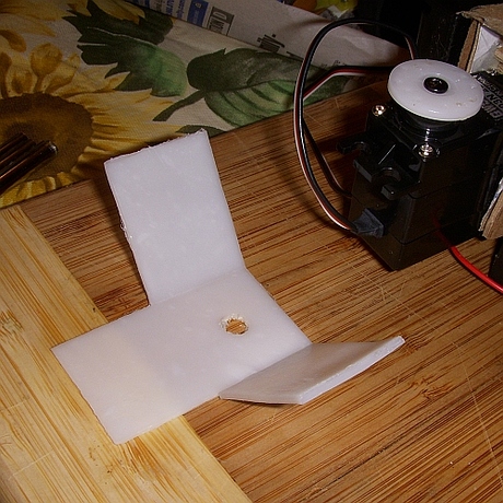 Why_Tri_Wheel_mount_055_crop_sm.jpg