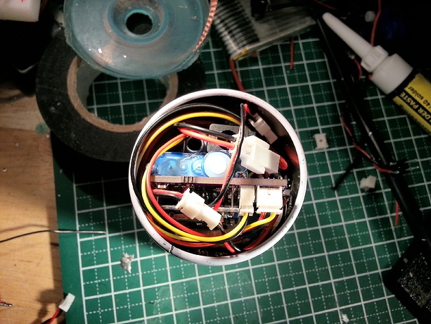 lu2mi2_assembly_06.jpg