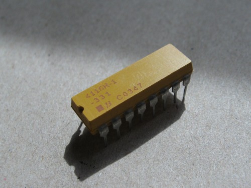 1_DIL_330_x_8_resistor_array_.jpg