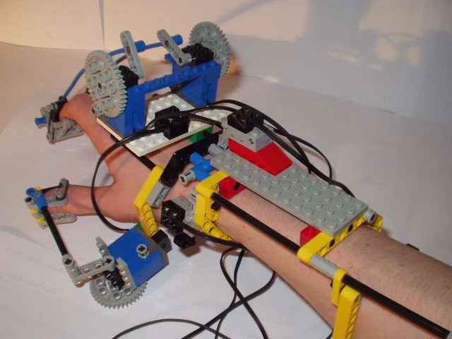 Exoskeleton hand LEGO RobotShop