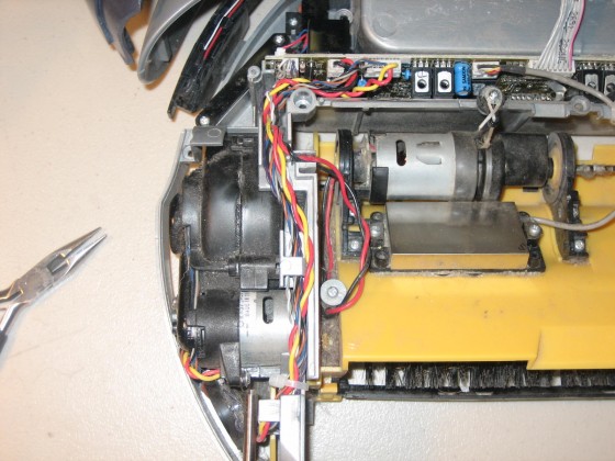 Roomba Discovery 4XXX & 4XX Servicing and Repair Guide