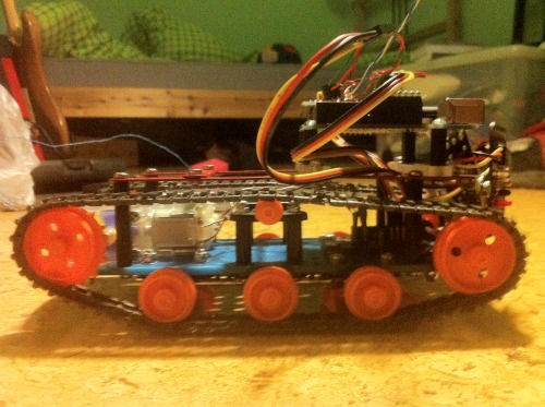 The tracks. You can see the ratnest on the Arduino (before the PCB).