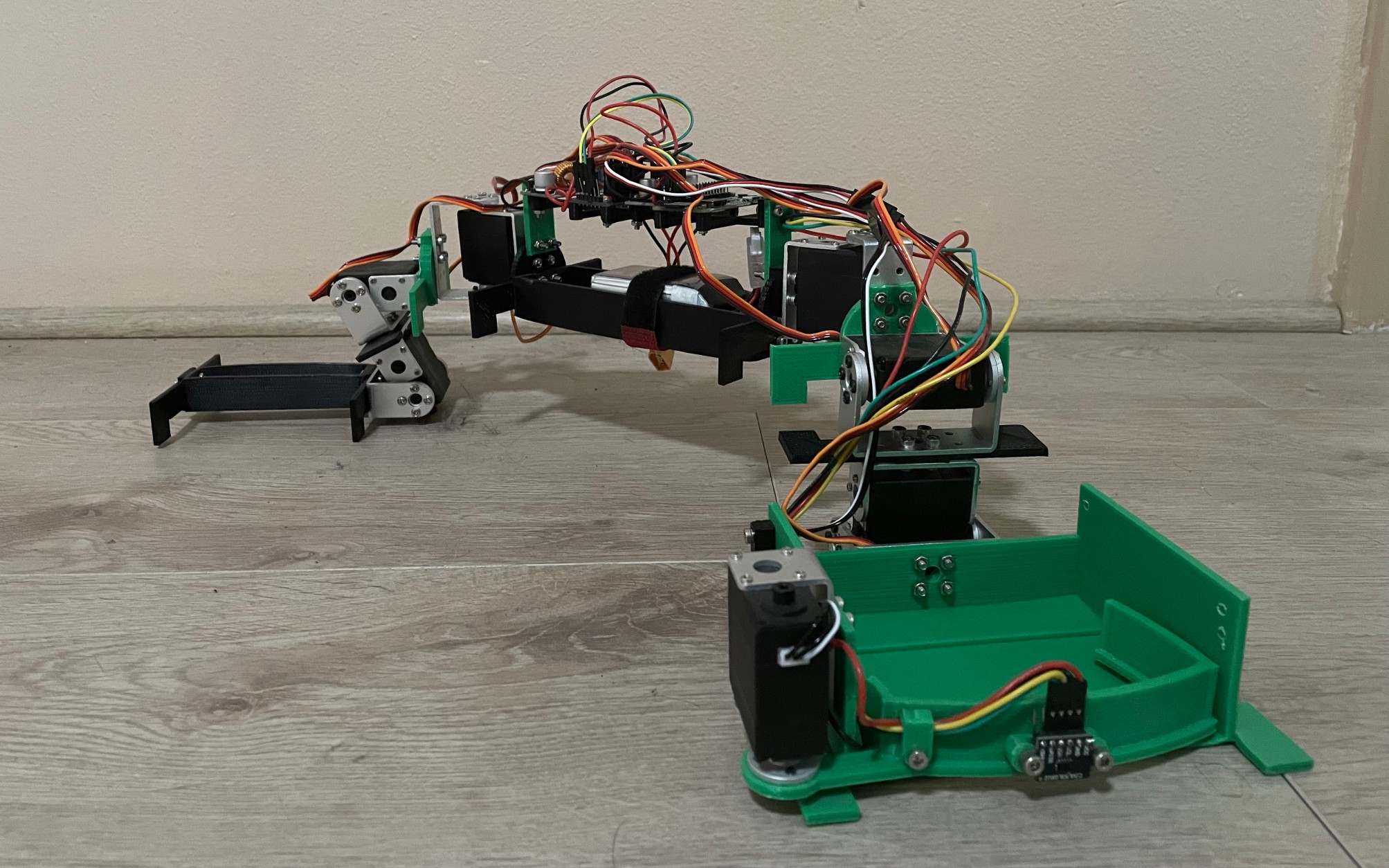 Caterpillar robot | RobotShop Community