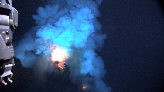Jason ROV captures rare underwater volcano